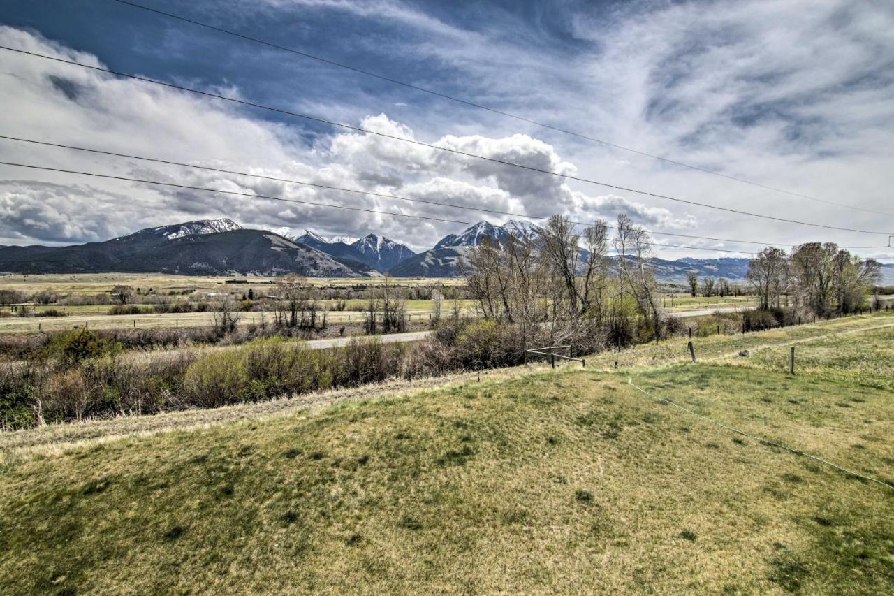 Airy Emigrant Townhome With Sweeping Mtn Views! Exterior photo